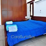 Nature - Direct To Sandy Beach, Impressive Villa, Quiet Area Βίλα Αργάκα
