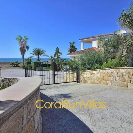 וילה Nature - Direct To Sandy Beach, Impressive Villa, Quiet Area