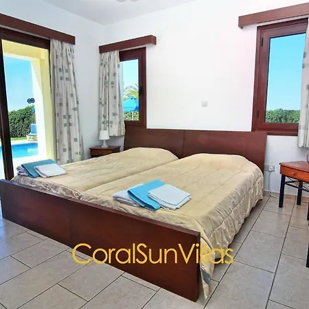 Villa Nature - Direct To Sandy Beach, Impressive Villa, Quiet Area Argaka
